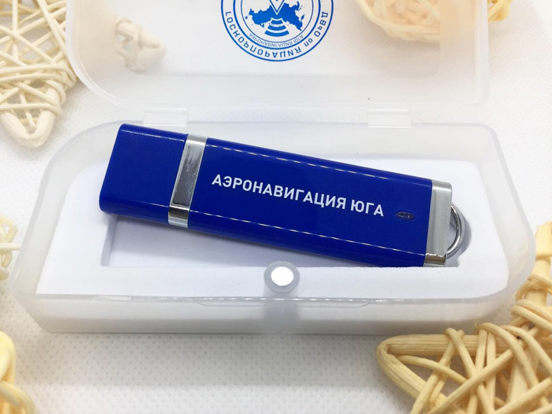 Сувенирная и деловая продукция, флешки, брелоки, визитницы, значки и пр.